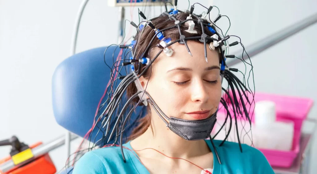 آناتومی و فیزیولوژی الکتروانسفالوگرام در مراکز دولتی نوار عصب و عضله 
