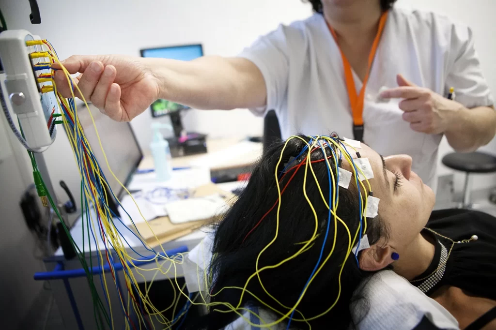 شرایطی که توسط EEG تشخیص داده می شود
