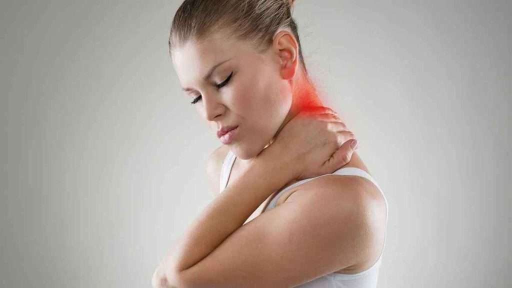 گردنبند طبی و دیسک گردن
